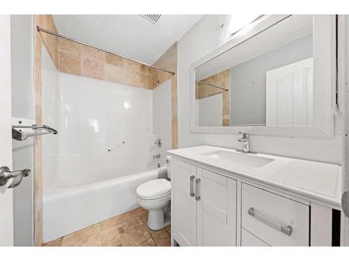 16399 Somercrest Street Sw, Calgary, AB - Indoor Photo Showing Bathroom