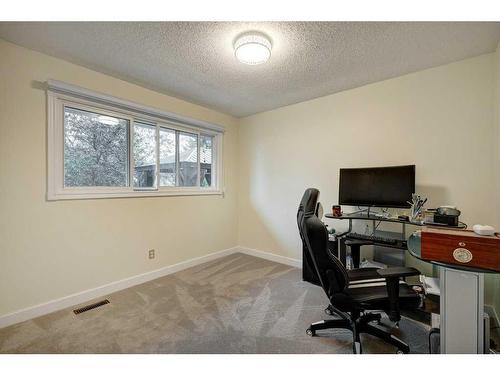 14127 Parkside Drive Se, Calgary, AB - Indoor Photo Showing Office