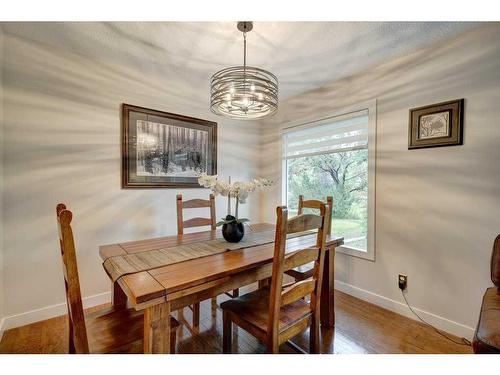 14127 Parkside Drive Se, Calgary, AB - Indoor Photo Showing Dining Room