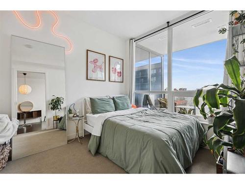 1006-626 14 Avenue Sw, Calgary, AB - Indoor Photo Showing Bedroom