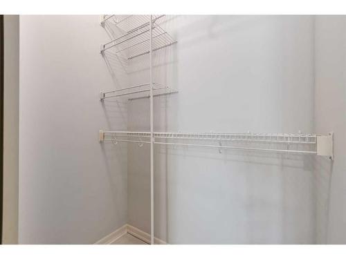 105-1602 11 Avenue Sw, Calgary, AB - Indoor With Storage