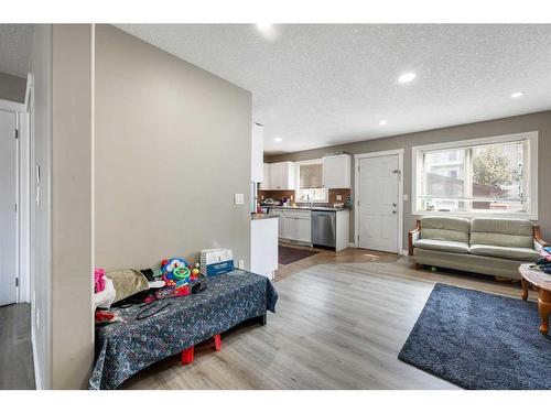 120 Taralake Terrace Ne, Calgary, AB - Indoor Photo Showing Living Room