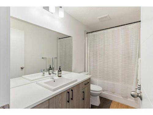 122 Spring Creek Common Sw, Calgary, AB - Indoor Photo Showing Bathroom