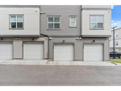 122 Spring Creek Common Sw, Calgary, AB - Outdoor