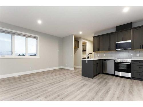 32122 Springbank Road, Rural Rocky View County, AB - Indoor Photo Showing Kitchen