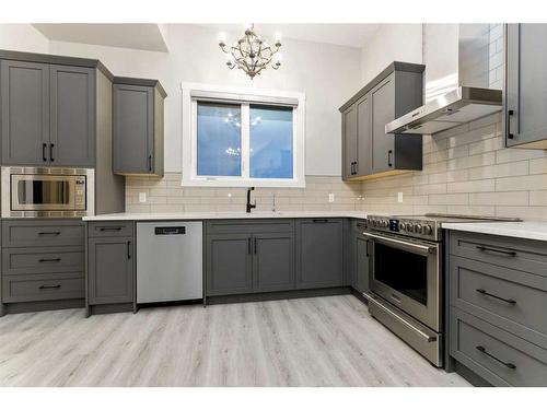 32122 Springbank Road, Rural Rocky View County, AB - Indoor Photo Showing Kitchen With Upgraded Kitchen