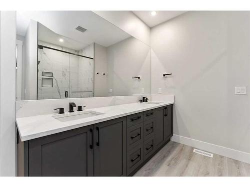 32122 Springbank Road, Rural Rocky View County, AB - Indoor Photo Showing Bathroom