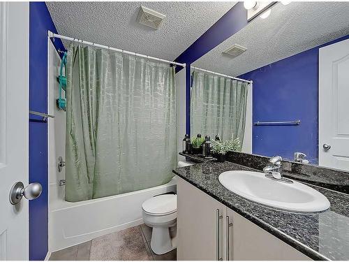 2304-60 Panatella Street Nw, Calgary, AB - Indoor Photo Showing Bathroom