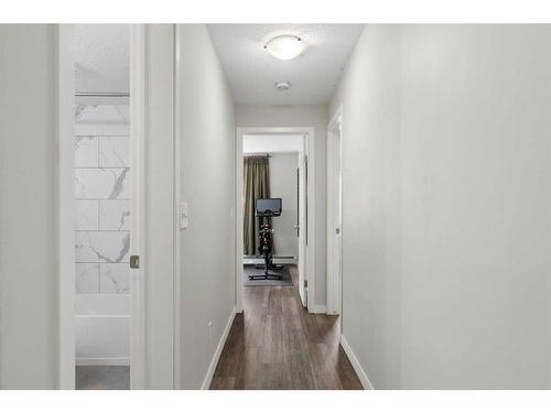 2213-16969 24 Street Sw, Calgary, AB - Indoor Photo Showing Other Room