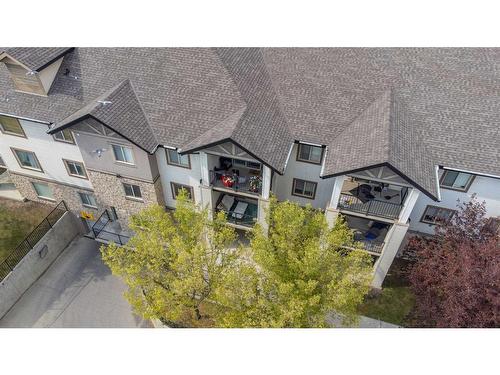 2213-16969 24 Street Sw, Calgary, AB - Outdoor