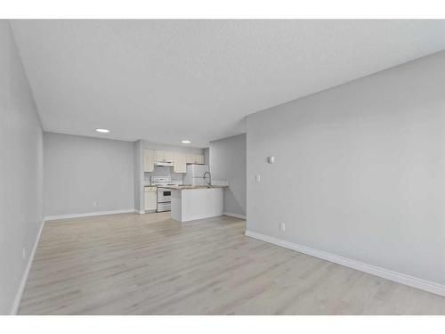 212-5555 Falsbridge Drive Ne, Calgary, AB - Indoor