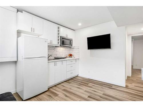 364 Auburn  Crest Way Se, Calgary, AB - Indoor Photo Showing Kitchen