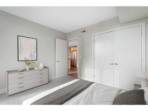 801-817 15 Avenue Sw, Calgary, AB - Indoor Photo Showing Bedroom