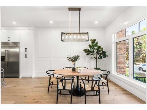 2110 Broadview Road Nw, Calgary, AB - Indoor Photo Showing Dining Room