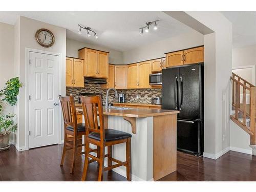 14 Rockyspring Point Nw, Calgary, AB - Indoor Photo Showing Kitchen