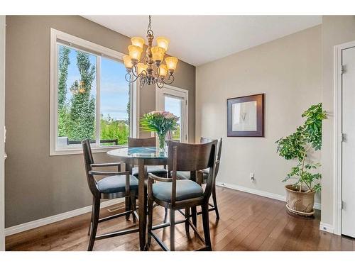 14 Rockyspring Point Nw, Calgary, AB - Indoor Photo Showing Dining Room