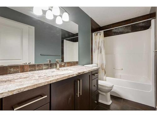 532 Everbrook Way Sw, Calgary, AB - Indoor Photo Showing Bathroom