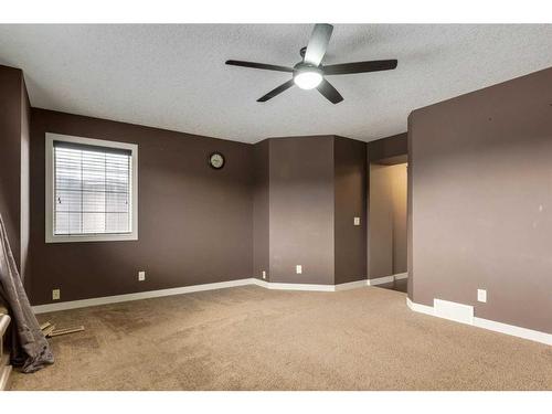 532 Everbrook Way Sw, Calgary, AB - Indoor Photo Showing Other Room