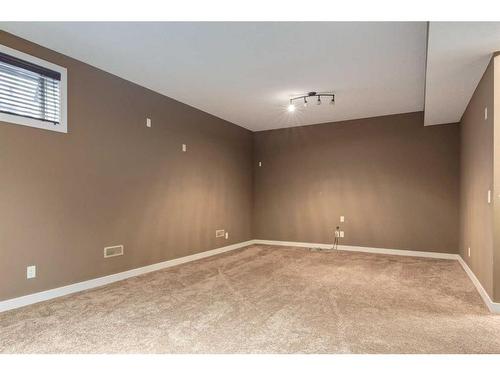 532 Everbrook Way Sw, Calgary, AB - Indoor Photo Showing Other Room