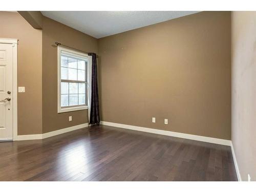 532 Everbrook Way Sw, Calgary, AB - Indoor Photo Showing Other Room