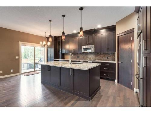 532 Everbrook Way Sw, Calgary, AB - Indoor Photo Showing Kitchen With Upgraded Kitchen