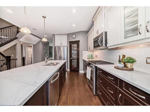 1412 26A Street Sw, Calgary, AB - Indoor Photo Showing Kitchen With Double Sink With Upgraded Kitchen