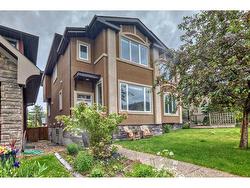 1412 26A Street SW Calgary, AB T3C 1K8