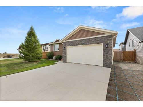 53 Sandpiper Drive, Didsbury, AB - Outdoor