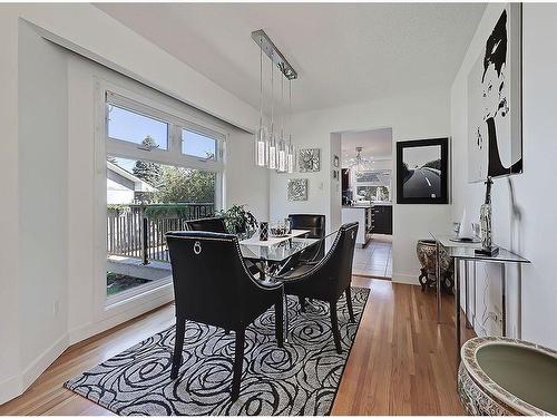 36 Oakbury Place Sw, Calgary, AB - Indoor Photo Showing Dining Room