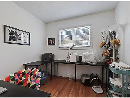 36 Oakbury Place Sw, Calgary, AB - Indoor Photo Showing Other Room