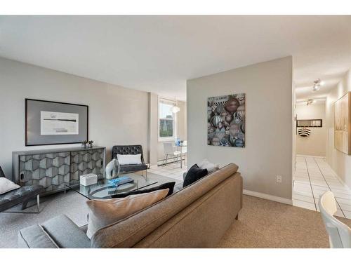 401-525 13 Avenue Sw, Calgary, AB - Indoor Photo Showing Living Room