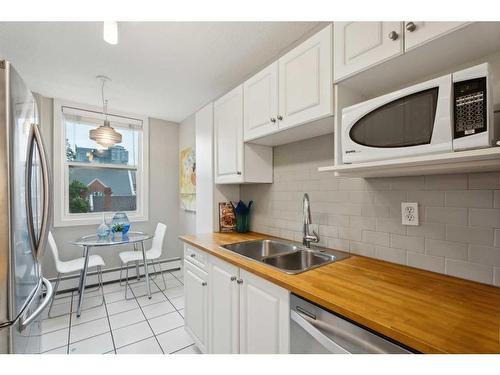 401-525 13 Avenue Sw, Calgary, AB - Indoor Photo Showing Kitchen With Double Sink