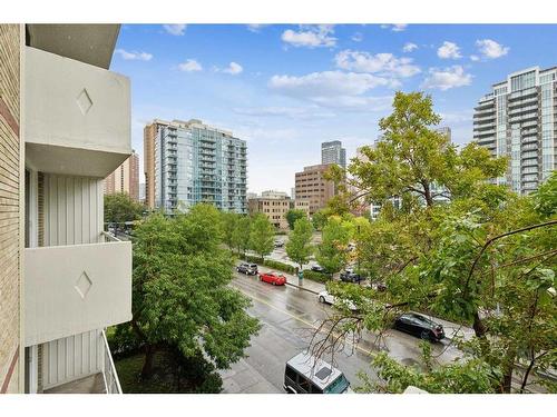 401-525 13 Avenue Sw, Calgary, AB - Outdoor