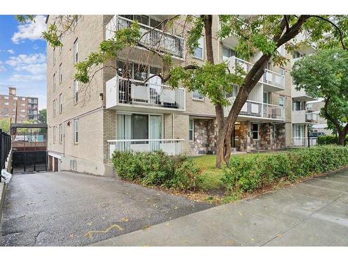 401-525 13 Avenue Sw, Calgary, AB - Outdoor With Balcony