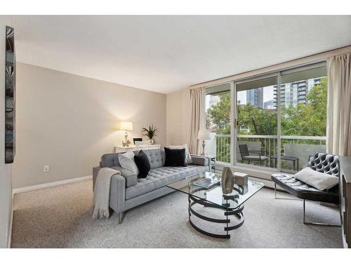 401-525 13 Avenue Sw, Calgary, AB - Indoor Photo Showing Living Room