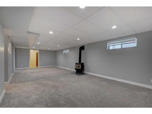 126 Gladstone Gardens Sw, Calgary, AB - Indoor Photo Showing Basement