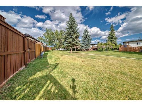 425 Pinemont Gate Ne, Calgary, AB - Outdoor