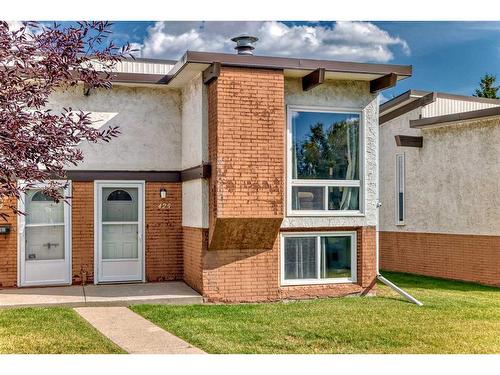 425 Pinemont Gate Ne, Calgary, AB - Outdoor