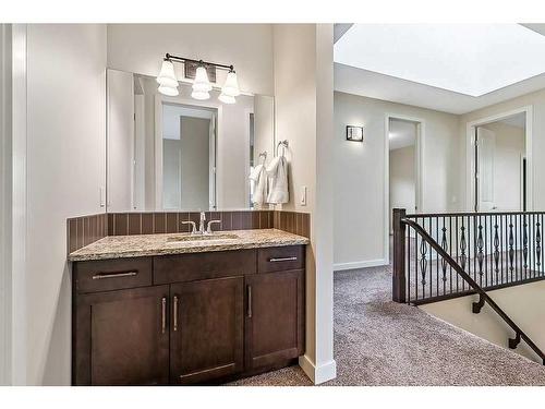 24 Ascot Place Sw, Calgary, AB - Indoor Photo Showing Laundry Room