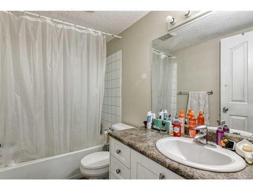 1105-60 Panatella Street Nw, Calgary, AB - Indoor Photo Showing Bathroom