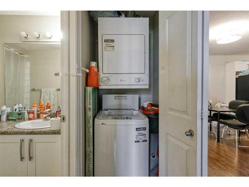 1105-60 Panatella Street Nw, Calgary, AB - Indoor Photo Showing Laundry Room