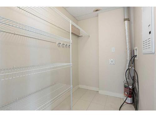 1103-788 12 Avenue Sw, Calgary, AB - Indoor With Storage