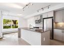 102-805 4 Street Ne, Calgary, AB  - Indoor Photo Showing Kitchen 