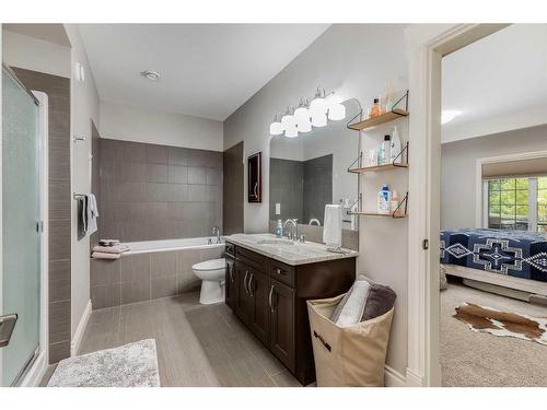 1093 Coopers Drive Sw, Airdrie, AB - Indoor Photo Showing Bathroom