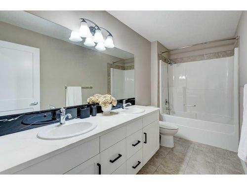 32 Chaparral Valley Terrace Se, Calgary, AB - Indoor Photo Showing Bathroom