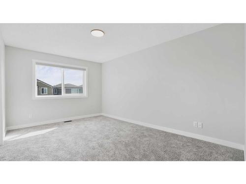 89 Corner Glen Row Ne, Calgary, AB - Indoor Photo Showing Other Room