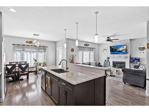 221 Corner Meadows Manor Ne, Calgary, AB - Indoor Photo Showing Kitchen With Upgraded Kitchen