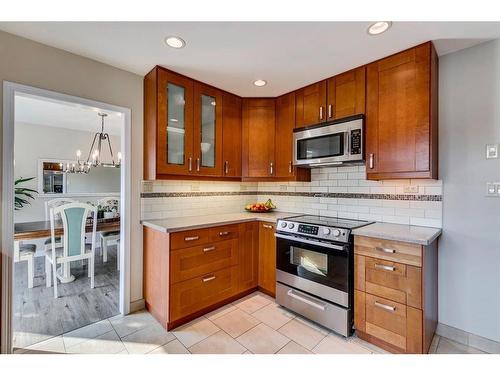 11008 Braton Place Sw, Calgary, AB - Indoor Photo Showing Kitchen