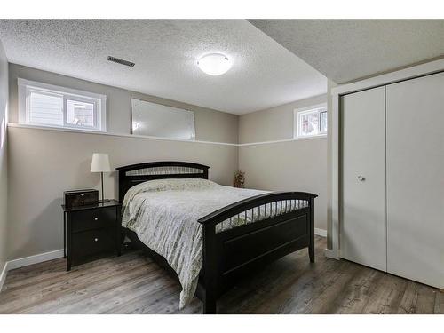 11008 Braton Place Sw, Calgary, AB - Indoor Photo Showing Bedroom