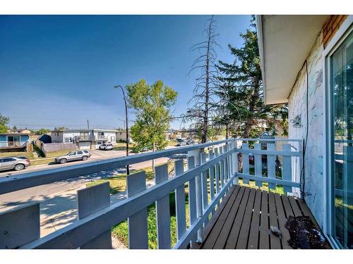 6043 8 Avenue Se, Calgary, AB - Outdoor